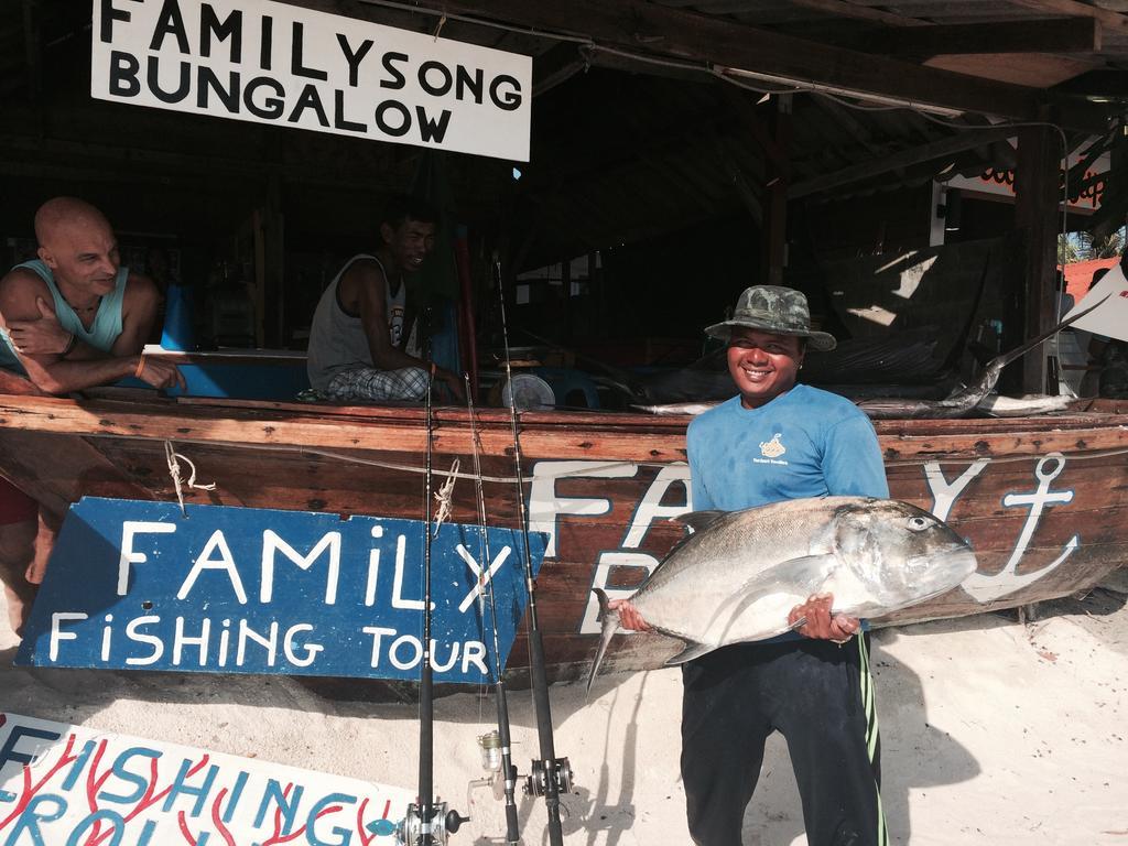 Family Song Koh Lipe Hotel Bagian luar foto